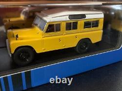 43 AVN60108 Land Rover 109 Series III Yellow Octre 1/43