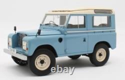 Cult Models CML114-1 Land rover 88 Series III (71-85) light blue 1/18