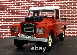 Eagle Collectibles Land Rover Serie III 109 Pick Up Red 118 Scale 1999 No Box