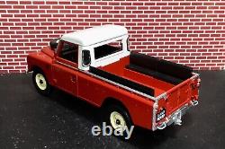 Eagle Collectibles Land Rover Serie III 109 Pick Up Red 118 Scale 1999 No Box