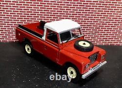 Eagle Collectibles Land Rover Serie III 109 Pick Up Red 118 Scale 1999 No Box