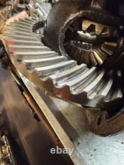 Good Used Series Land Rover. Discovery & Classic R/R 10 Spline Diff. 4.71 Ratio