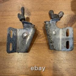 LAND ROVER SERIES 2 2a FASTENER CLAMPS FOR WINDSCREEN EARLY WING NUT TYPE PAIR