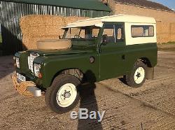 LAND ROVER series 3. Ohhh how pretty. ABSOLUTELY STUNNING in every respect x