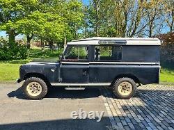 Land Rover Series 3 109Station Wagon