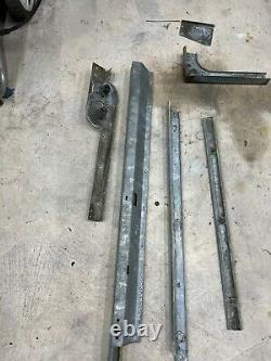 Original Land Rover Series 3 station wagen 109 Galvanised Tub Capping full set