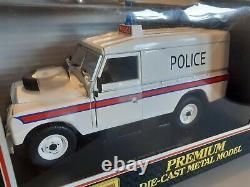 Rare NEW 1/18 Eagle collectibles Series 3 police patrol Land Rover LWB 4409000